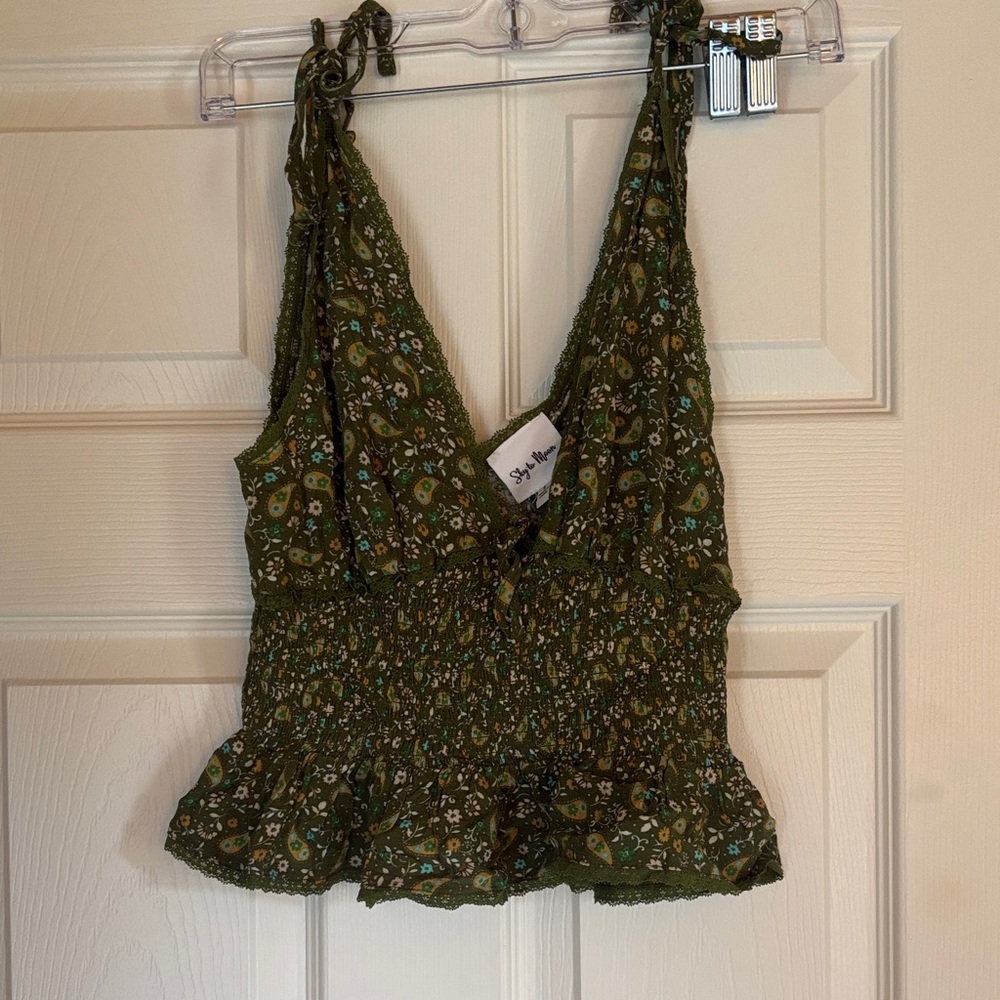 Stylish Green Floral Tank Top